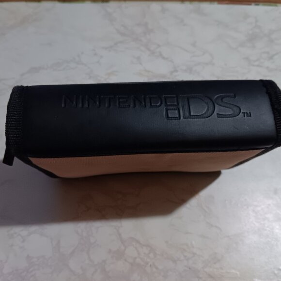 Nintendo DS Pink OEM Zippered Carrying Case Holds 6 Games & Console - Picture 1 of 5